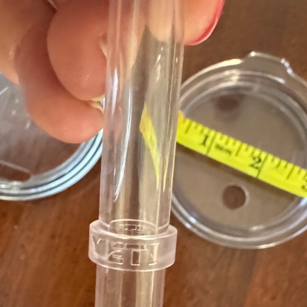 YETI Transparent Lids and Straw Combo for 12 oz Tumblers - Picture 3 of 3